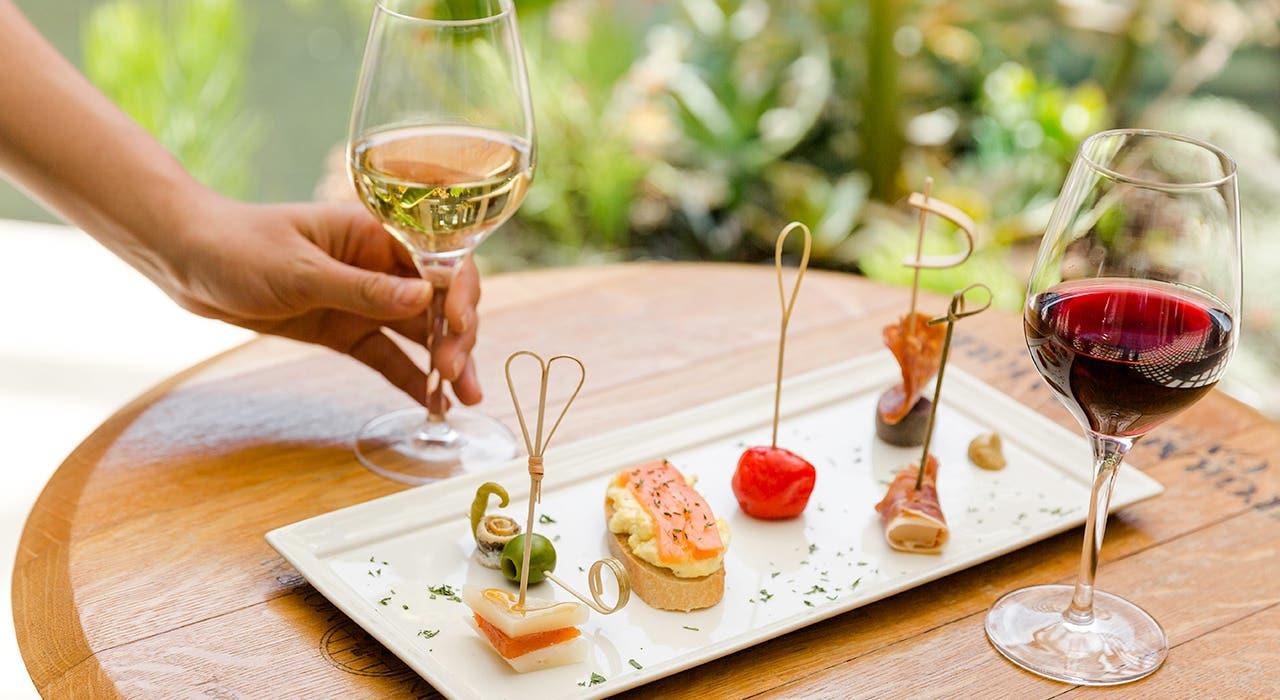 Maridajes perfectos: vinos y acompañamientos para elevar tu comida